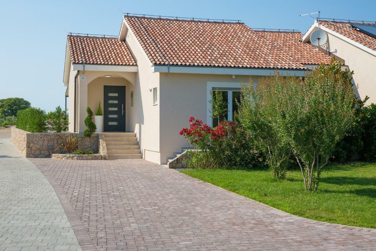 Holiday Home Elegant Vrh  Exterior photo