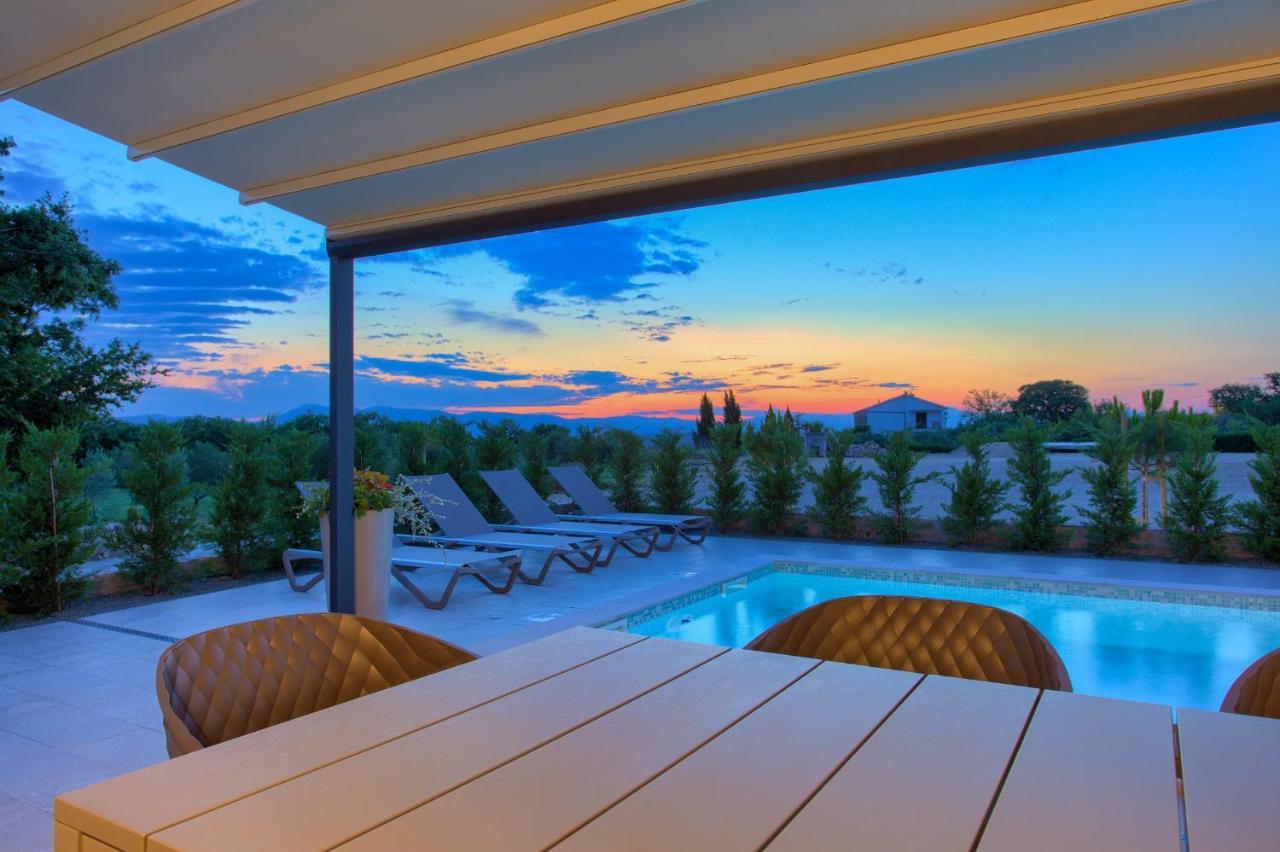 Holiday Home Elegant Vrh  Exterior photo